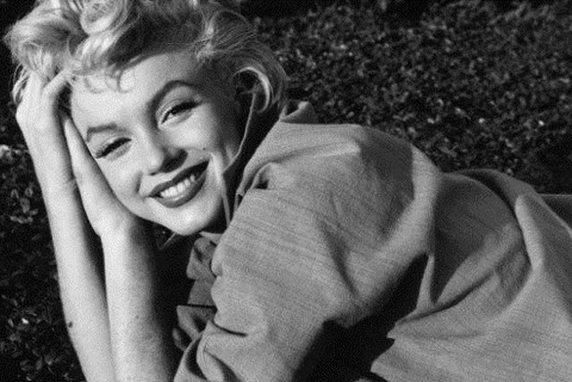 Marilyn Monroe bị giết vì sự tồn tại người ngoài hành tinh?