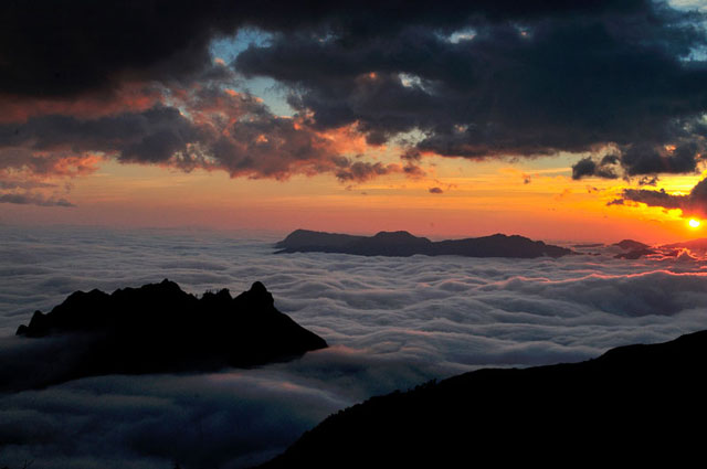 Vẻ đẹp kỳ bí của “đại dương mây” ngay tại Việt Nam