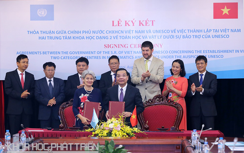 Ký thỏa thuận thành lập 2 trung tâm khoa học dạng 2 được UNESCO công nhận