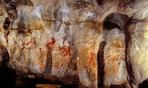 Người Neanderthal vẽ tranh hang động từ cách đây 64 nghìn năm